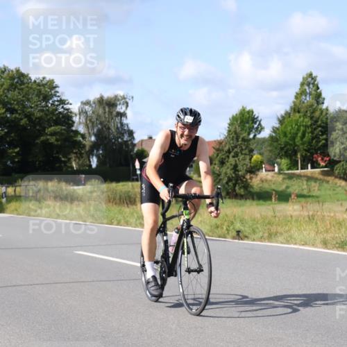 25.08.2024 - Elbe Triathlon Hamburg Fuchs,  Jonas http://msf.ph/oto/6868638 25.08.2024 11:03:57 Radfahren 1683, 1441, 1697 meine-sportfotos.de