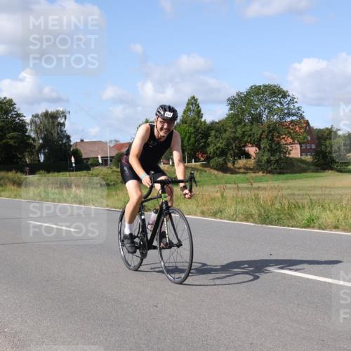 25.08.2024 - Elbe Triathlon Hamburg Fuchs,  Jonas http://msf.ph/oto/6868642 25.08.2024 11:03:57 Radfahren 1683, 1441, 1697 meine-sportfotos.de