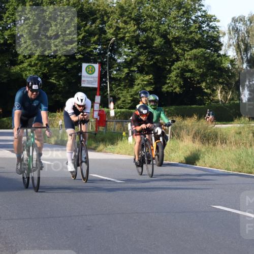 25.08.2024 - Elbe Triathlon Hamburg Fuchs,  Jonas http://msf.ph/oto/6868666 25.08.2024 09:31:10 Radfahren 271, 67, 113, 136, 187, 257, 302, 307, 312, 482 meine-sportfotos.de