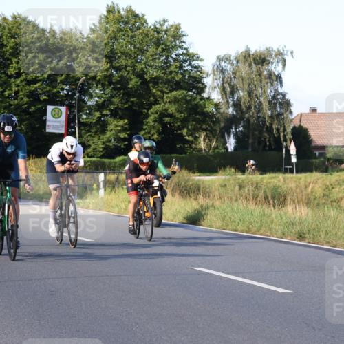 25.08.2024 - Elbe Triathlon Hamburg Fuchs,  Jonas http://msf.ph/oto/6868670 25.08.2024 09:31:10 Radfahren 271, 67, 113, 136, 187, 257, 302, 307, 312, 482 meine-sportfotos.de