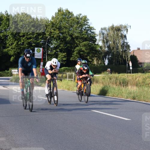 25.08.2024 - Elbe Triathlon Hamburg Fuchs,  Jonas http://msf.ph/oto/6868673 25.08.2024 09:31:10 Radfahren 271, 67, 113, 136, 187, 257, 302, 307, 312, 482 meine-sportfotos.de