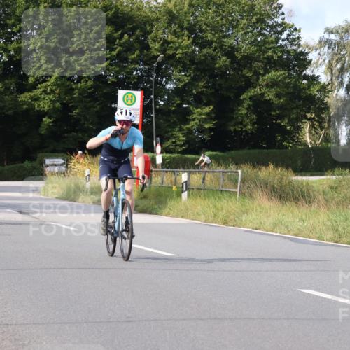 25.08.2024 - Elbe Triathlon Hamburg Fuchs,  Jonas http://msf.ph/oto/6868678 25.08.2024 10:21:36 Radfahren 357, 476, 614, 652, 584, 529, 611 meine-sportfotos.de