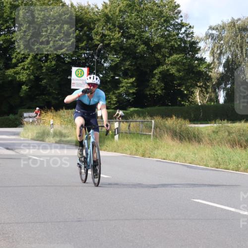 25.08.2024 - Elbe Triathlon Hamburg Fuchs,  Jonas http://msf.ph/oto/6868681 25.08.2024 10:21:36 Radfahren 357, 476, 614, 652, 584, 529, 611 meine-sportfotos.de