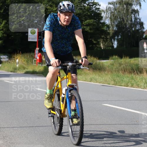 25.08.2024 - Elbe Triathlon Hamburg Fuchs,  Jonas http://msf.ph/oto/6868720 25.08.2024 11:04:14 Radfahren 1624, 1432, 1437, 1640 meine-sportfotos.de