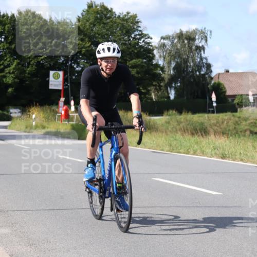 25.08.2024 - Elbe Triathlon Hamburg Fuchs,  Jonas http://msf.ph/oto/6868739 25.08.2024 11:04:16 Radfahren 1432, 1437, 1640, 1667, 1601 meine-sportfotos.de