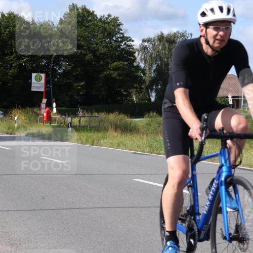 25.08.2024 - Elbe Triathlon Hamburg Fuchs,  Jonas http://msf.ph/oto/6868748 25.08.2024 11:04:17 Radfahren 1432, 1437, 1640, 1667, 1601 meine-sportfotos.de