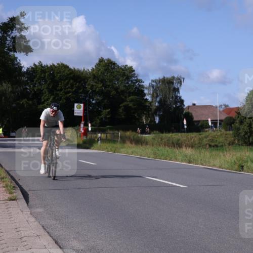 25.08.2024 - Elbe Triathlon Hamburg Fuchs,  Jonas http://msf.ph/oto/6868757 25.08.2024 10:21:45 Radfahren 611, 646, 601 meine-sportfotos.de