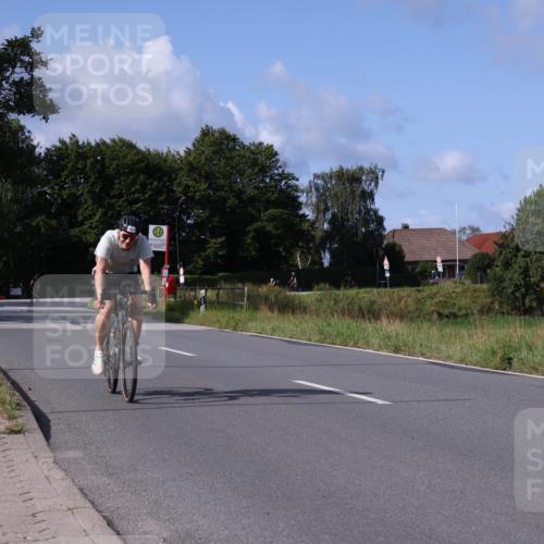 25.08.2024 - Elbe Triathlon Hamburg Fuchs,  Jonas http://msf.ph/oto/6868760 25.08.2024 10:21:46 Radfahren 646, 601 meine-sportfotos.de