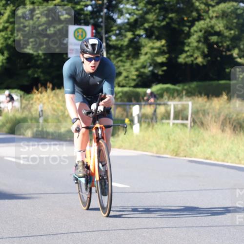 25.08.2024 - Elbe Triathlon Hamburg Fuchs,  Jonas http://msf.ph/oto/6868761 25.08.2024 09:31:18 Radfahren 307, 312, 482, 243, 72 meine-sportfotos.de
