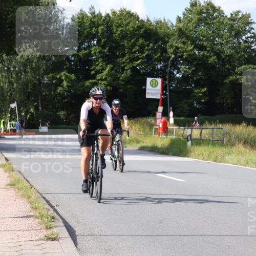 25.08.2024 - Elbe Triathlon Hamburg Fuchs,  Jonas http://msf.ph/oto/6868763 25.08.2024 11:04:21 Radfahren 1437, 1640, 1667, 1601 meine-sportfotos.de
