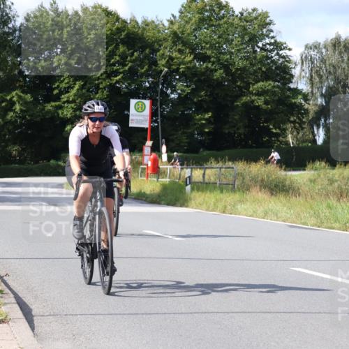 25.08.2024 - Elbe Triathlon Hamburg Fuchs,  Jonas http://msf.ph/oto/6868770 25.08.2024 11:04:21 Radfahren 1437, 1640, 1667, 1601 meine-sportfotos.de