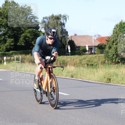 25.08.2024 - Elbe Triathlon Hamburg Fuchs,  Jonas http://msf.ph/oto/6868776 25.08.2024 09:31:18 Radfahren 307, 312, 482, 243, 72 meine-sportfotos.de