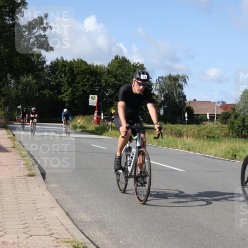 25.08.2024 - Elbe Triathlon Hamburg Fuchs,  Jonas http://msf.ph/oto/6868785 25.08.2024 10:21:55 Radfahren 553, 382, 631, 588, 593 meine-sportfotos.de