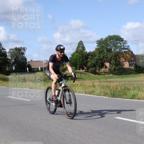 25.08.2024 - Elbe Triathlon Hamburg Fuchs,  Jonas http://msf.ph/oto/6868794 25.08.2024 11:04:23 Radfahren 1640, 1667, 1601, 1679 meine-sportfotos.de