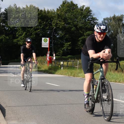 25.08.2024 - Elbe Triathlon Hamburg Fuchs,  Jonas http://msf.ph/oto/6868797 25.08.2024 10:21:57 Radfahren 553, 382, 631, 588, 593, 460, 570 meine-sportfotos.de