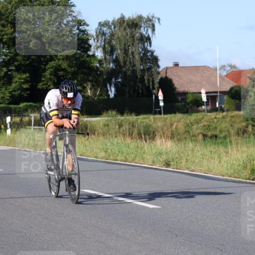 25.08.2024 - Elbe Triathlon Hamburg Fuchs,  Jonas http://msf.ph/oto/6868806 25.08.2024 09:31:21 Radfahren 312, 482, 243, 72, 277, 125, 351 meine-sportfotos.de