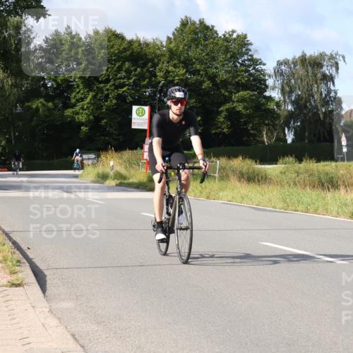 25.08.2024 - Elbe Triathlon Hamburg Fuchs,  Jonas http://msf.ph/oto/6868808 25.08.2024 10:21:58 Radfahren 553, 382, 631, 588, 593, 460, 570 meine-sportfotos.de