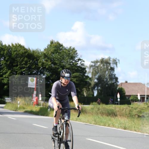 25.08.2024 - Elbe Triathlon Hamburg Fuchs,  Jonas http://msf.ph/oto/6868810 25.08.2024 11:04:29 Radfahren 1679, 788, 1662 meine-sportfotos.de