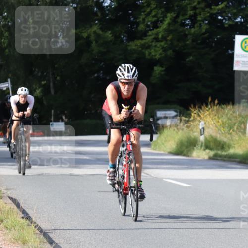 25.08.2024 - Elbe Triathlon Hamburg Fuchs,  Jonas http://msf.ph/oto/6868816 25.08.2024 10:22:01 Radfahren 631, 588, 593, 460, 570, 633, 559 meine-sportfotos.de