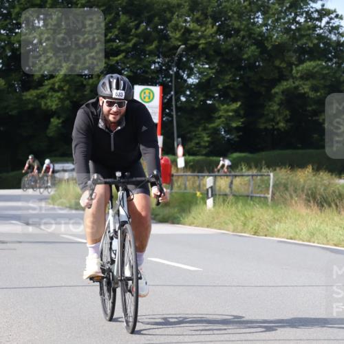 25.08.2024 - Elbe Triathlon Hamburg Fuchs,  Jonas http://msf.ph/oto/6868833 25.08.2024 10:22:05 Radfahren 460, 570, 633, 559, 517, 622 meine-sportfotos.de