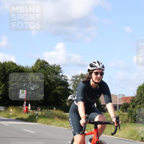 25.08.2024 - Elbe Triathlon Hamburg Fuchs,  Jonas http://msf.ph/oto/6868842 25.08.2024 11:04:34 Radfahren 1679, 788, 1662 meine-sportfotos.de