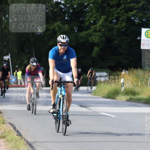 25.08.2024 - Elbe Triathlon Hamburg Fuchs,  Jonas http://msf.ph/oto/6868846 25.08.2024 10:22:06 Radfahren 460, 570, 633, 559, 517, 622, 660, 538, 389 meine-sportfotos.de