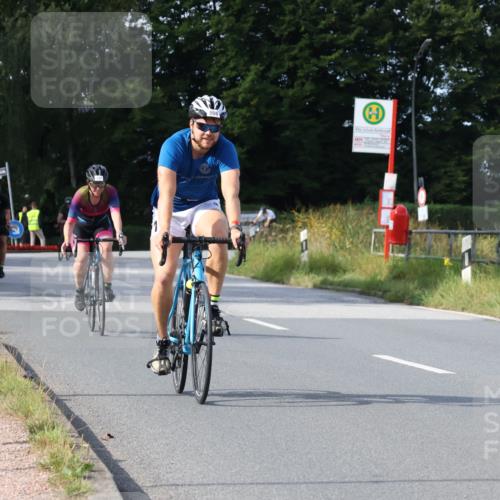 25.08.2024 - Elbe Triathlon Hamburg Fuchs,  Jonas http://msf.ph/oto/6868854 25.08.2024 10:22:07 Radfahren 460, 570, 633, 559, 517, 622, 660, 538, 389, 654 meine-sportfotos.de