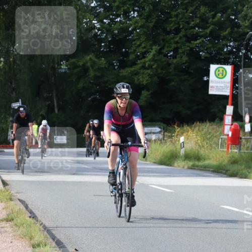 25.08.2024 - Elbe Triathlon Hamburg Fuchs,  Jonas http://msf.ph/oto/6868867 25.08.2024 10:22:08 Radfahren 460, 570, 633, 559, 517, 622, 660, 538, 389, 654 meine-sportfotos.de