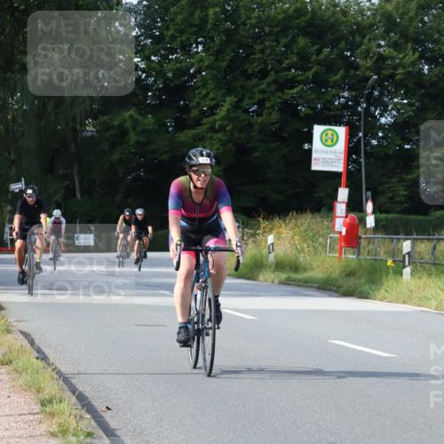 25.08.2024 - Elbe Triathlon Hamburg Fuchs,  Jonas http://msf.ph/oto/6868870 25.08.2024 10:22:08 Radfahren 460, 570, 633, 559, 517, 622, 660, 538, 389, 654 meine-sportfotos.de