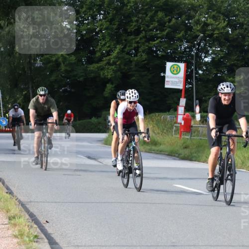 25.08.2024 - Elbe Triathlon Hamburg Fuchs,  Jonas http://msf.ph/oto/6868896 25.08.2024 10:22:12 Radfahren 559, 517, 622, 660, 538, 389, 654, 662 meine-sportfotos.de