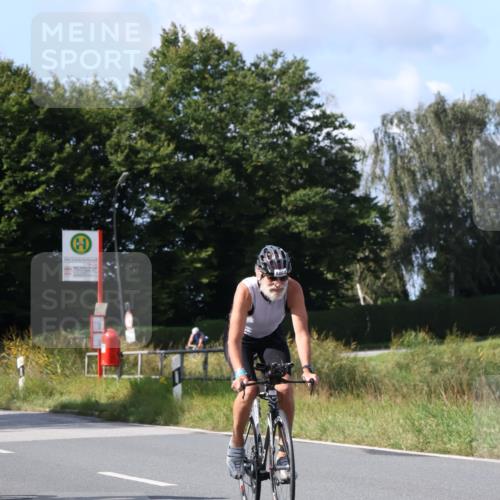25.08.2024 - Elbe Triathlon Hamburg Fuchs,  Jonas http://msf.ph/oto/6868944 25.08.2024 11:04:56 Radfahren 1623, 1464, 1495, 1614 meine-sportfotos.de