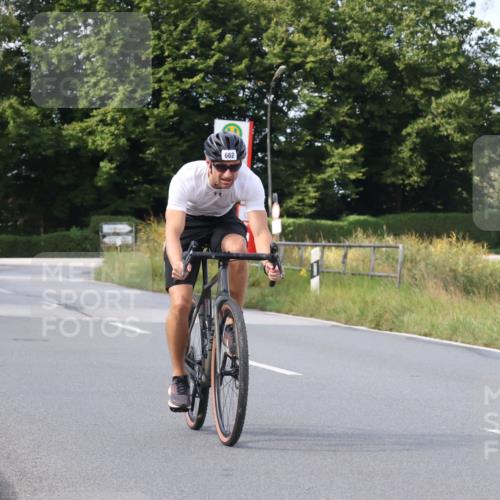 25.08.2024 - Elbe Triathlon Hamburg Fuchs,  Jonas http://msf.ph/oto/6868950 25.08.2024 10:22:15 Radfahren 622, 660, 538, 389, 654, 662, 366, 605 meine-sportfotos.de