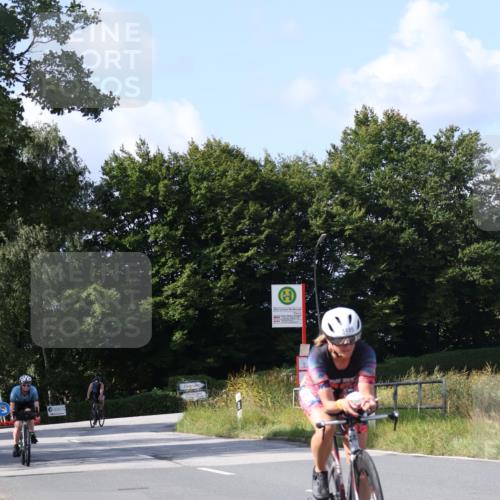 25.08.2024 - Elbe Triathlon Hamburg Fuchs,  Jonas http://msf.ph/oto/6868953 25.08.2024 11:04:57 Radfahren 1623, 1464, 1495, 1614 meine-sportfotos.de