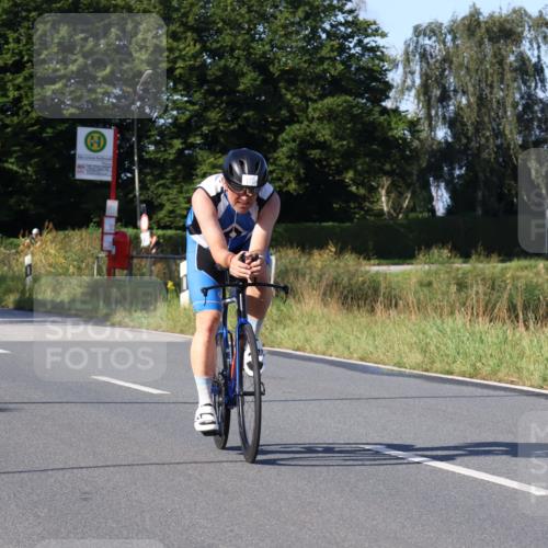 25.08.2024 - Elbe Triathlon Hamburg Fuchs,  Jonas http://msf.ph/oto/6868954 25.08.2024 09:31:37 Radfahren 242, 173, 176, 200, 373 meine-sportfotos.de