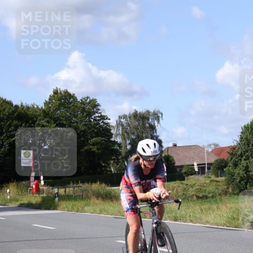 25.08.2024 - Elbe Triathlon Hamburg Fuchs,  Jonas http://msf.ph/oto/6868965 25.08.2024 11:04:57 Radfahren 1623, 1464, 1495, 1614 meine-sportfotos.de