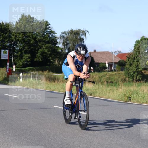 25.08.2024 - Elbe Triathlon Hamburg Fuchs,  Jonas http://msf.ph/oto/6868967 25.08.2024 09:31:38 Radfahren 242, 173, 176, 200, 373 meine-sportfotos.de