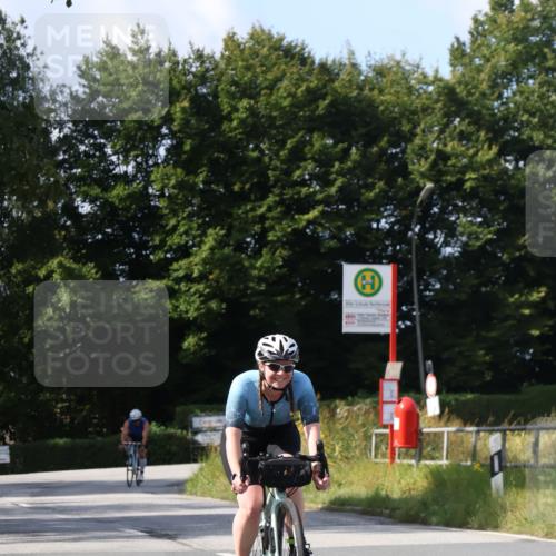 25.08.2024 - Elbe Triathlon Hamburg Fuchs,  Jonas http://msf.ph/oto/6868969 25.08.2024 11:04:59 Radfahren 1464, 1495, 1614, 1436, 1426 meine-sportfotos.de