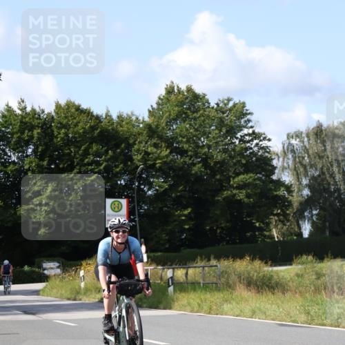 25.08.2024 - Elbe Triathlon Hamburg Fuchs,  Jonas http://msf.ph/oto/6868979 25.08.2024 11:04:59 Radfahren 1464, 1495, 1614, 1436, 1426 meine-sportfotos.de
