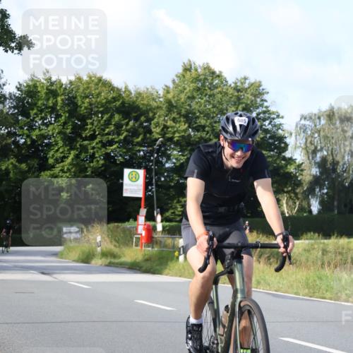 25.08.2024 - Elbe Triathlon Hamburg Fuchs,  Jonas http://msf.ph/oto/6868980 25.08.2024 10:22:21 Radfahren 662, 366, 605 meine-sportfotos.de
