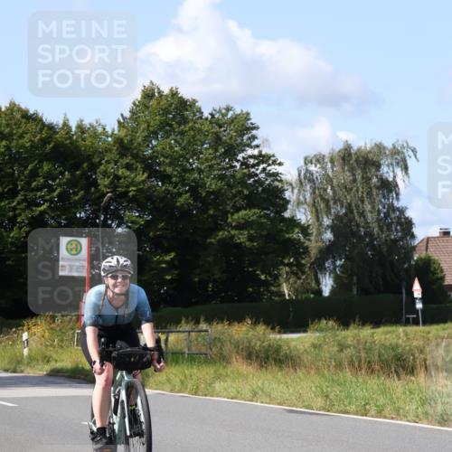 25.08.2024 - Elbe Triathlon Hamburg Fuchs,  Jonas http://msf.ph/oto/6868983 25.08.2024 11:04:59 Radfahren 1464, 1495, 1614, 1436, 1426 meine-sportfotos.de
