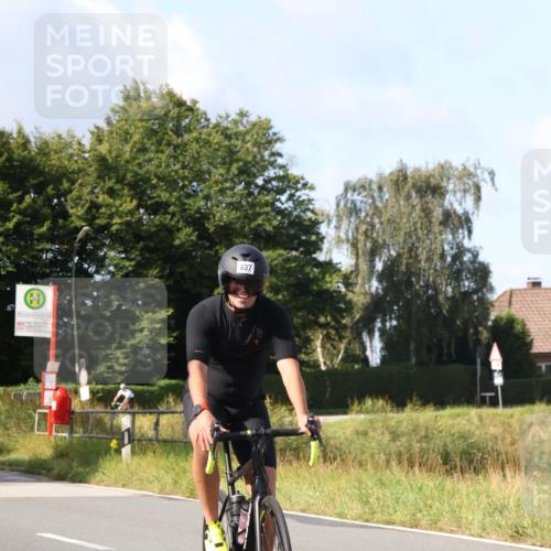 25.08.2024 - Elbe Triathlon Hamburg Fuchs,  Jonas http://msf.ph/oto/6868985 25.08.2024 10:22:28 Radfahren 637, 661 meine-sportfotos.de
