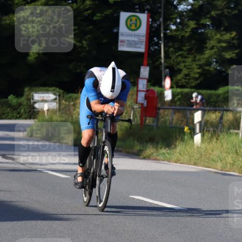 25.08.2024 - Elbe Triathlon Hamburg Fuchs,  Jonas http://msf.ph/oto/6868992 25.08.2024 09:31:40 Radfahren 173, 176, 200, 373, 397, 219 meine-sportfotos.de