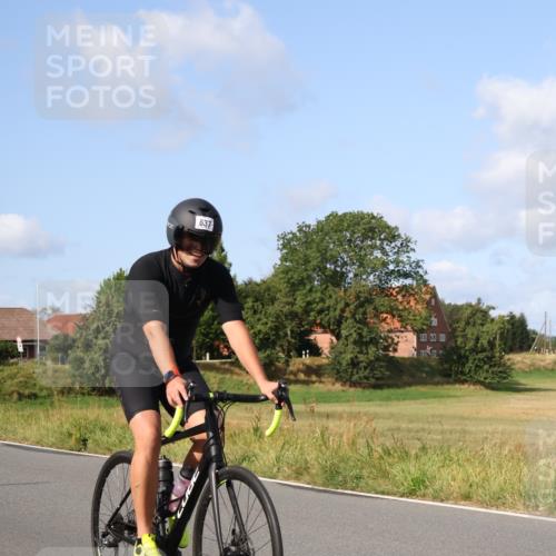 25.08.2024 - Elbe Triathlon Hamburg Fuchs,  Jonas http://msf.ph/oto/6868998 25.08.2024 10:22:29 Radfahren 637, 661 meine-sportfotos.de