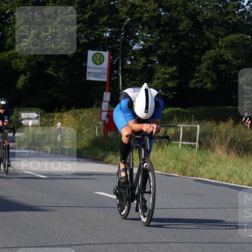 25.08.2024 - Elbe Triathlon Hamburg Fuchs,  Jonas http://msf.ph/oto/6869001 25.08.2024 09:31:41 Radfahren 173, 176, 200, 373, 397, 219, 350 meine-sportfotos.de