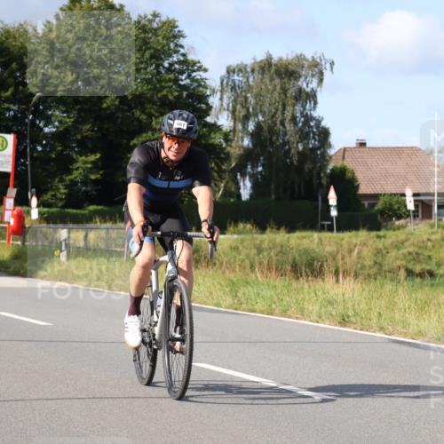 25.08.2024 - Elbe Triathlon Hamburg Fuchs,  Jonas http://msf.ph/oto/6869005 25.08.2024 10:22:32 Radfahren 637, 661 meine-sportfotos.de
