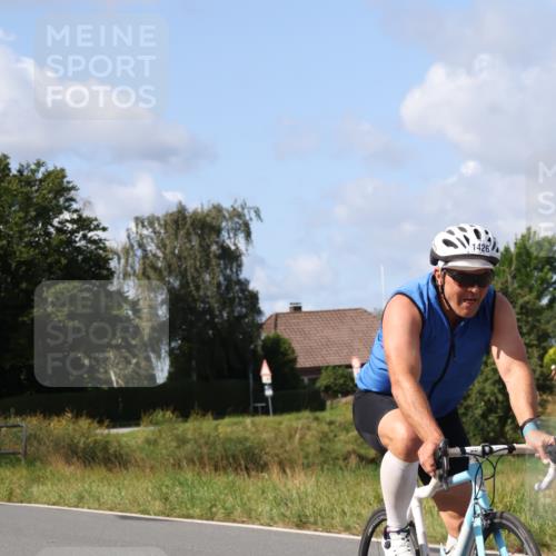 25.08.2024 - Elbe Triathlon Hamburg Fuchs,  Jonas http://msf.ph/oto/6869016 25.08.2024 11:05:06 Radfahren 1614, 1436, 1426 meine-sportfotos.de