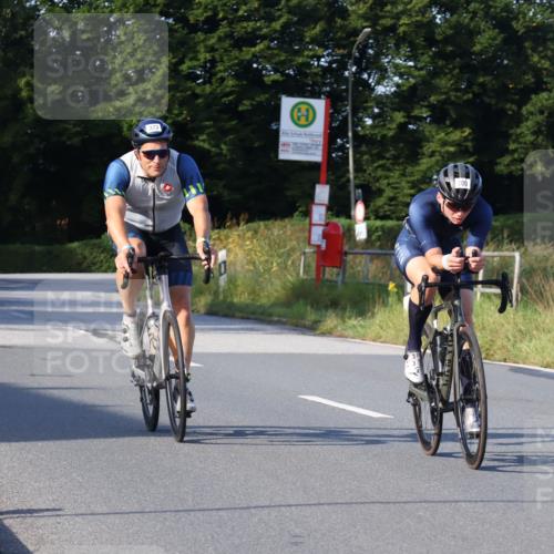 25.08.2024 - Elbe Triathlon Hamburg Fuchs,  Jonas http://msf.ph/oto/6869017 25.08.2024 09:31:42 Radfahren 173, 176, 200, 373, 397, 219, 350, 124 meine-sportfotos.de