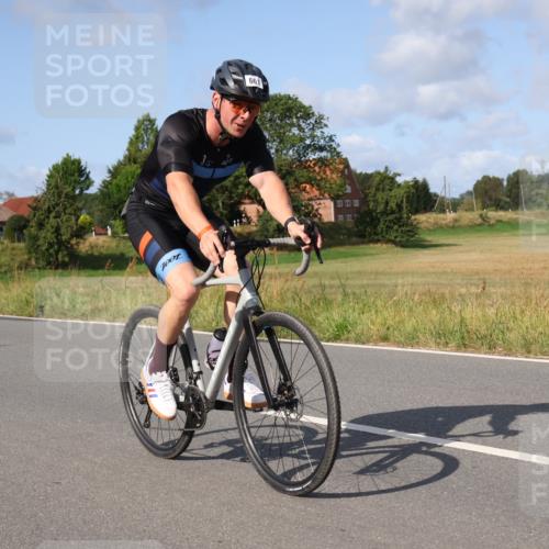 25.08.2024 - Elbe Triathlon Hamburg Fuchs,  Jonas http://msf.ph/oto/6869021 25.08.2024 10:22:33 Radfahren 637, 661, 648 meine-sportfotos.de