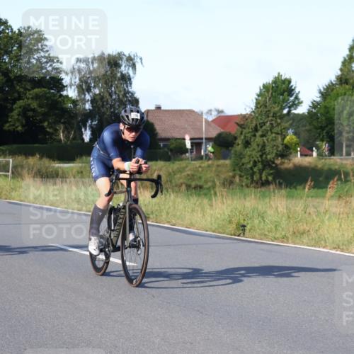 25.08.2024 - Elbe Triathlon Hamburg Fuchs,  Jonas http://msf.ph/oto/6869029 25.08.2024 09:31:42 Radfahren 173, 176, 200, 373, 397, 219, 350, 124 meine-sportfotos.de