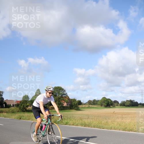 25.08.2024 - Elbe Triathlon Hamburg Fuchs,  Jonas http://msf.ph/oto/6869037 25.08.2024 10:22:40 Radfahren 648 meine-sportfotos.de